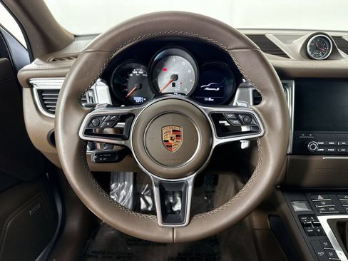 Certified 2018 Porsche Macan S AWD/4WD image 36