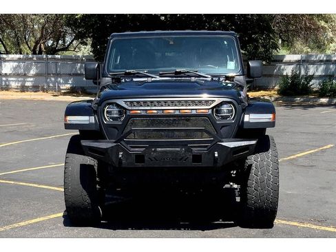 Used 2020 Jeep Gladiator Rubicon image 3