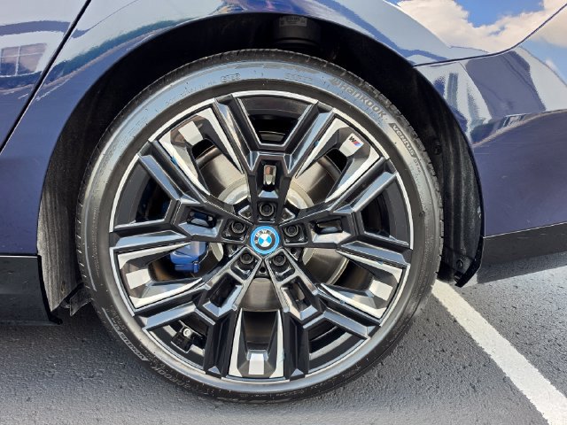 Used 2024 BMW i5 M60 w/ Executive Package AWD/4WD image 9