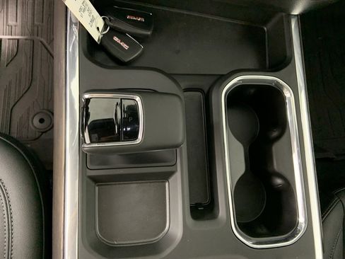 Used 2025 GMC Sierra 1500 SLT w/ SLT Premium Plus Package image 16