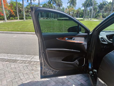 Used 2018 Lincoln MKX Reserve FWD image 21