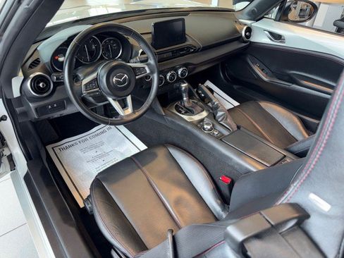 Used 2019 MAZDA MX-5 Miata Grand Touring RWD image 14