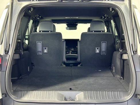 Used 2025 Lexus GX 550 w/ Cold Area Package AWD/4WD image 15