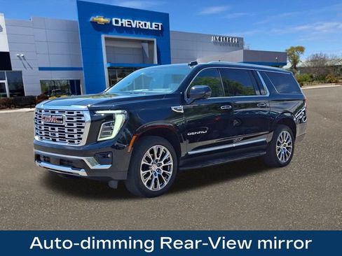 Used 2025 GMC Yukon XL Denali AWD/4WD image 33
