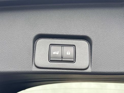 New 2026 Nissan Rogue Platinum AWD/4WD image 14