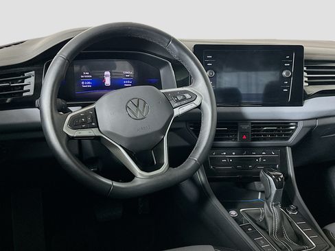 Used 2025 Volkswagen Jetta SE w/ Sunroof Package FWD image 18