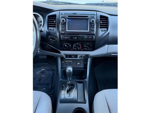 Used 2013 Toyota Tacoma 4x4 Access Cab w/ Convenience Pkg image 11