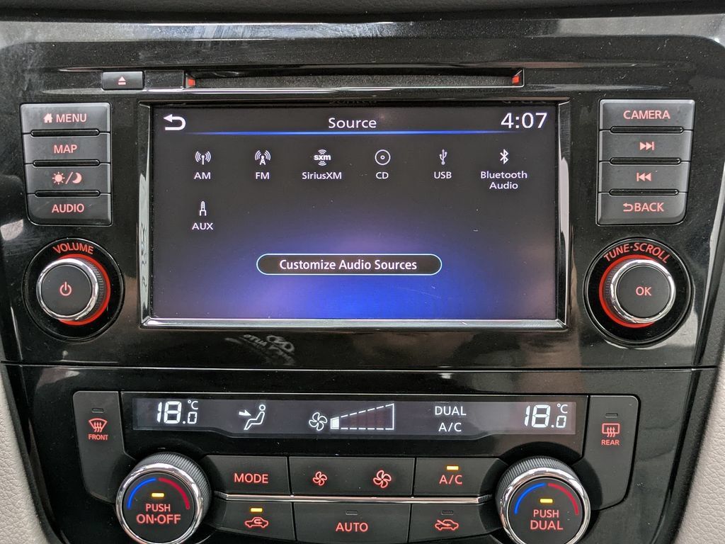 Used 2021 Nissan Rogue Sport SV AWD/4WD image 25