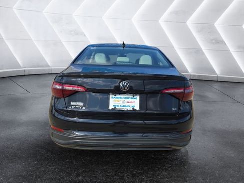 Used 2023 Volkswagen Jetta SE w/ Panoramic Sunroof Package image 6