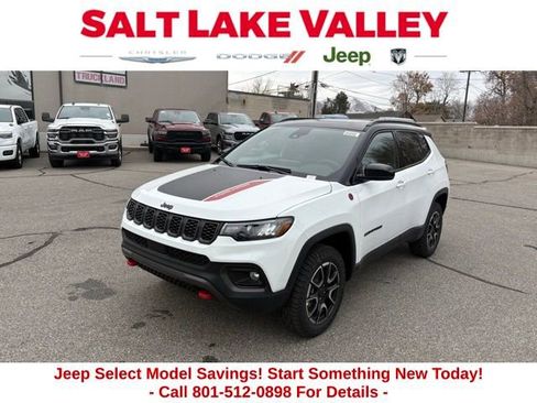 New 2026 Jeep Compass Trailhawk image 1