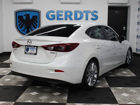 Used 2017 MAZDA MAZDA3 Grand Touring w/ Premium Equipment Package FWD image 4