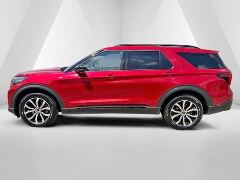 Used 2025 Ford Explorer ST-Line AWD/4WD image 4