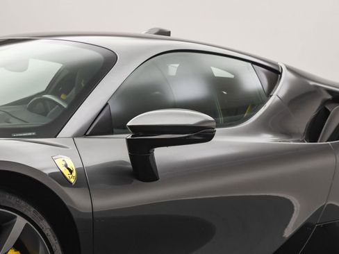 Used 2022 Ferrari SF90 Stradale image 10