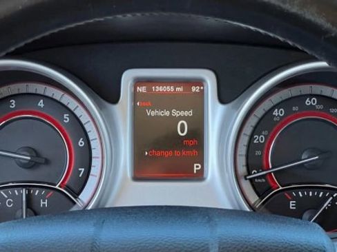 Used 2017 Dodge Journey SE w/ Flexible Seating Group image 36