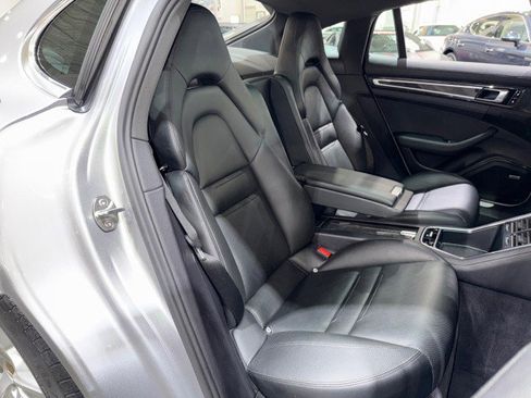 Used 2018 Porsche Panamera 4S image 57