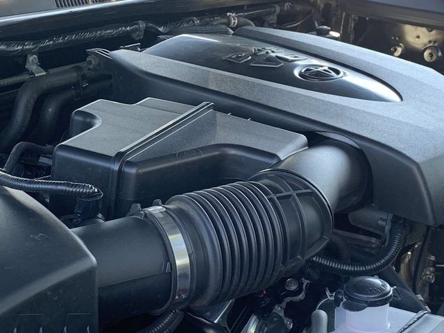 Used 2023 Toyota Tacoma SR5 w/ Technology Package AWD/4WD image 16
