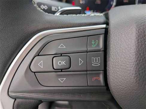 New 2025 Jeep Grand Cherokee Altitude image 19