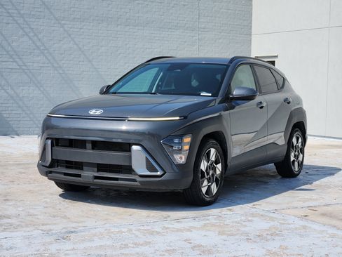 Used 2024 Hyundai Kona SEL FWD image 4