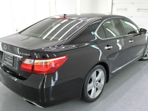 Used 2012 Lexus LS 460 w/ Comfort Pkg RWD image 30
