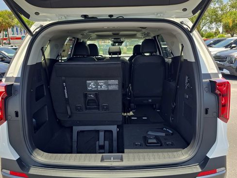 New 2026 Kia Carnival SX w/ SX Dark Edition Package FWD image 10