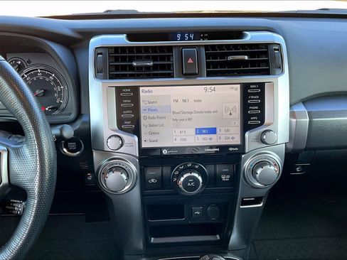 Used 2024 Toyota 4Runner SR5 Premium image 7