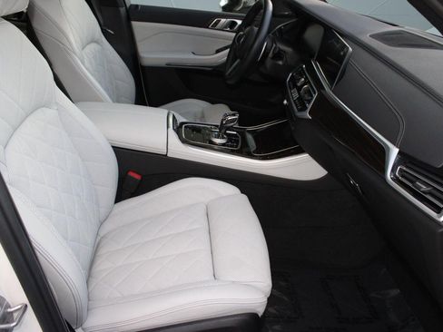 Used 2023 BMW X5 xDrive40i w/ Executive Package image 34