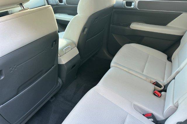 Used 2026 Hyundai Santa Fe SE FWD image 12