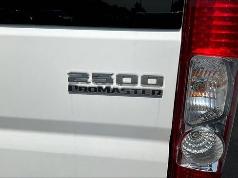 Used 2025 RAM ProMaster 2500 w/ U-Haul Equipment Group FWD image 20