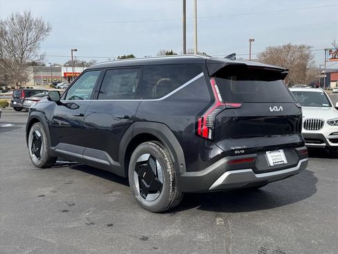 New 2026 Kia EV9 Wind image 5