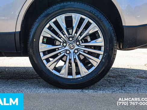 Used 2022 Toyota Venza Limited AWD/4WD image 17