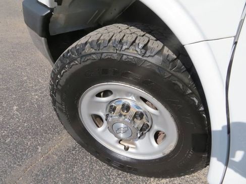 Used 2019 Chevrolet Express 3500 LT w/ LT Preferred Equipment Group image 9