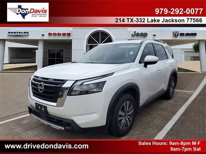 Used 2025 Nissan Pathfinder SL