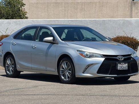 Used 2017 Toyota Camry SE FWD image 5