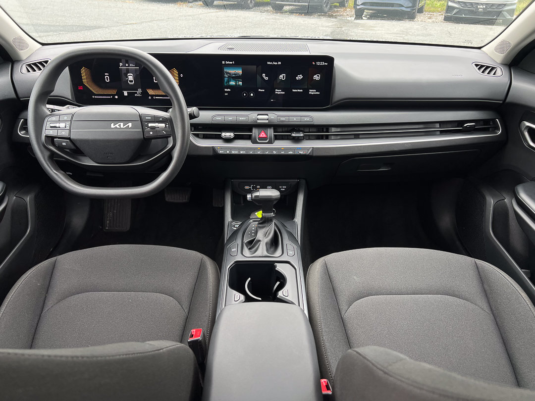 Used 2026 Kia K4 FWD image 23