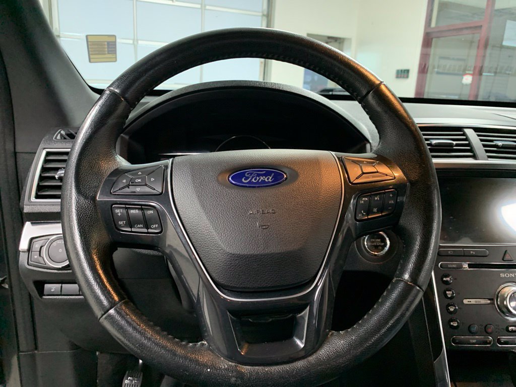 Used 2017 Ford Explorer Limited FWD image 19