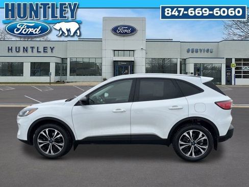 Used 2022 Ford Escape SE w/ SE Sport Appearance Package image 7