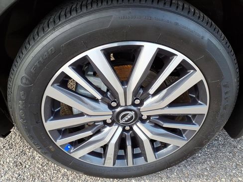 Used 2024 Nissan Kicks SV image 10