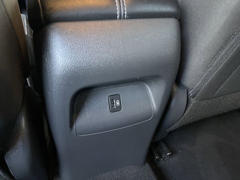 Used 2024 Nissan Sentra SV FWD image 20