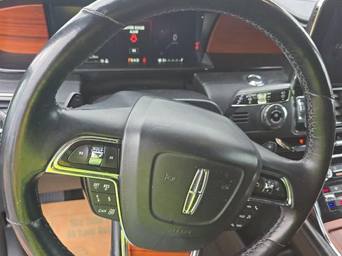 Used 2019 Lincoln Navigator L Reserve AWD/4WD image 7