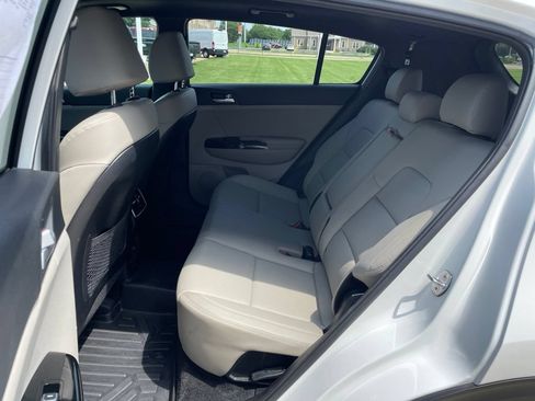 Used 2021 Kia Sportage S w/ S AWD Premium Package image 11