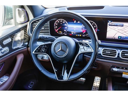 New 2026 Mercedes-Benz GLS 580 4MATIC image 14