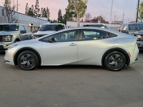 Used 2024 Toyota Prius Limited image 28