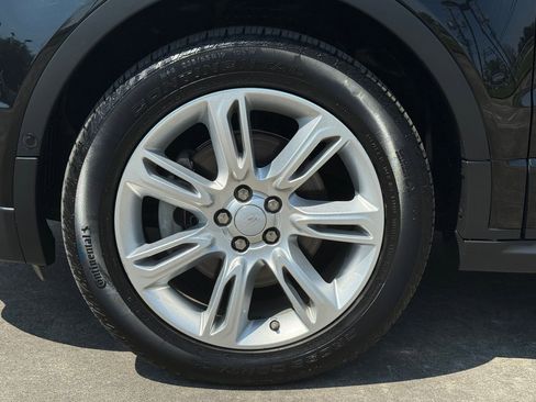 Used 2018 Land Rover Range Rover Evoque HSE Dynamic image 10