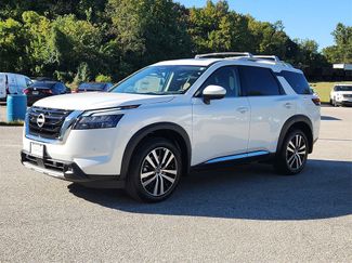 New 2025 Nissan Pathfinder Platinum w/ Cargo Package video 2