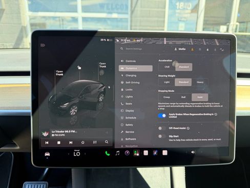 Used 2023 Tesla Model Y Long Range AWD/4WD image 39