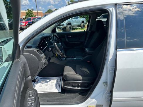 Used 2016 Chevrolet Traverse LT image 10