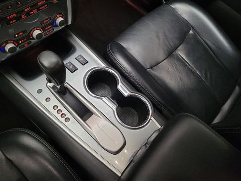 Used 2018 Nissan Pathfinder SL image 26