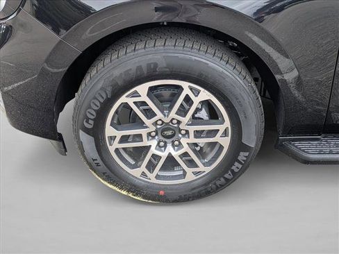 New 2026 Ford Expedition Max Active image 9