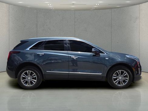 Used 2021 Cadillac XT5 Premium Luxury FWD image 2