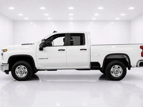 Used 2021 Chevrolet Silverado 2500 W/T w/ WT Convenience Package AWD/4WD image 2